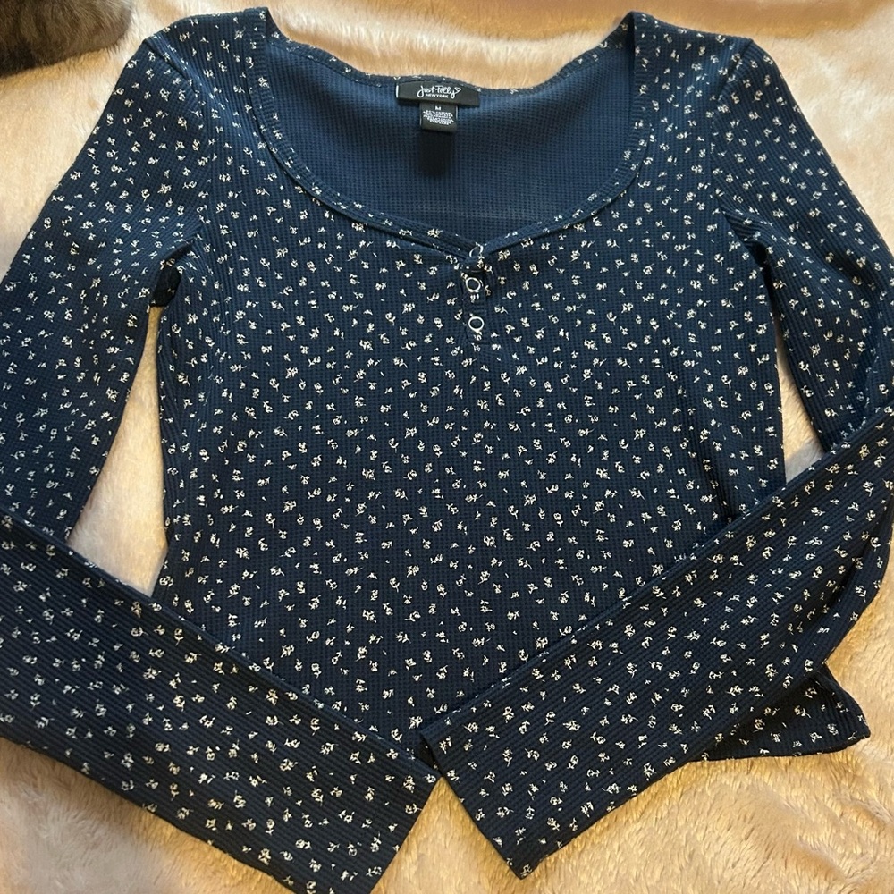 Just Polly NewYork Blue Floral Long Sleeve Crop Top